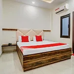 Oyo 81700 Hotel Bliss Inn